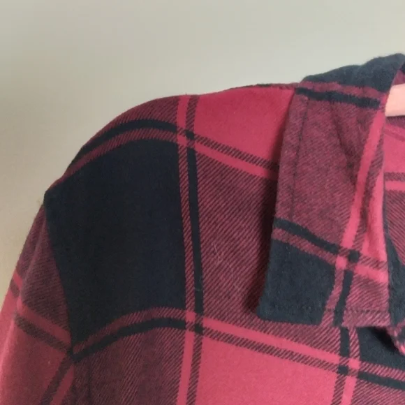 Pacsun Red and Black Buffalo Plaid Button Up Long Sleeve Flannel Shirt Medium - Picture 4 of 9